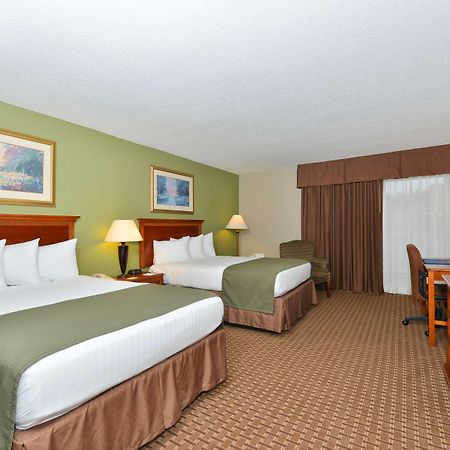 Surestay Plus Hotel By Best Western Raleigh North Downtown Exterior photo